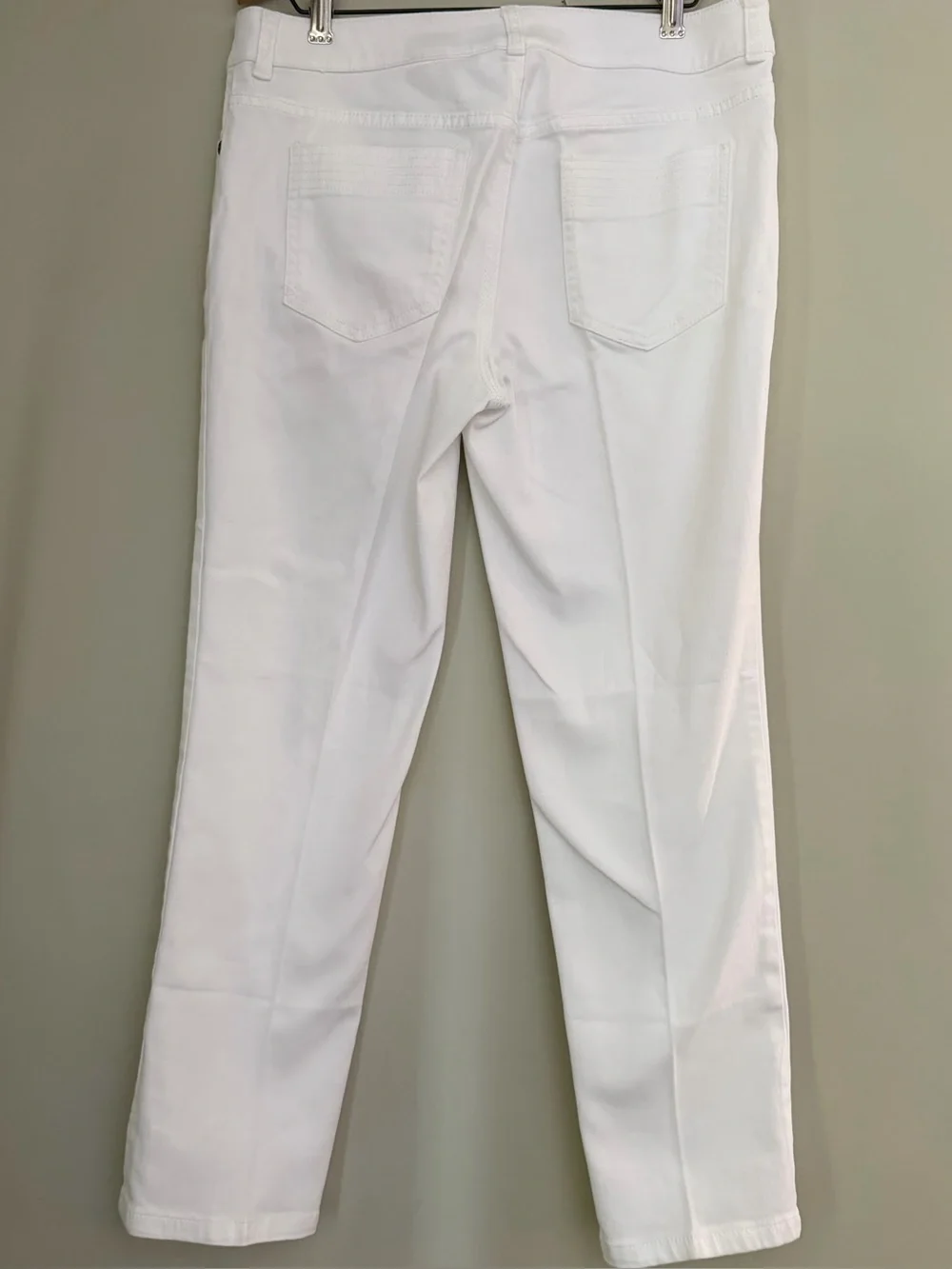 Chico’s | Platinum Denim Ultimate Fit White Straight Leg Jeans Size 0.5 (US 6)